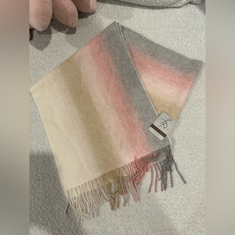 LOUISA PERINI 100% Cashmere Scarf